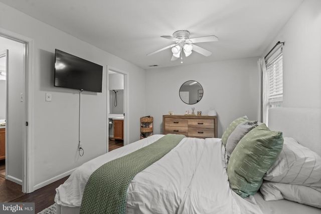 44 WOODLAKE DR, Marlton, NJ 08053