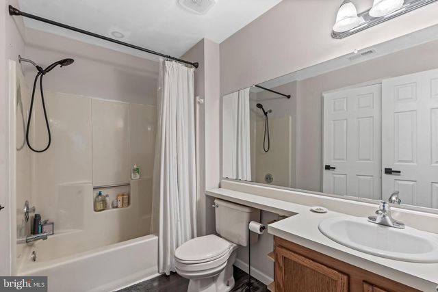44 WOODLAKE DR, Marlton, NJ 08053