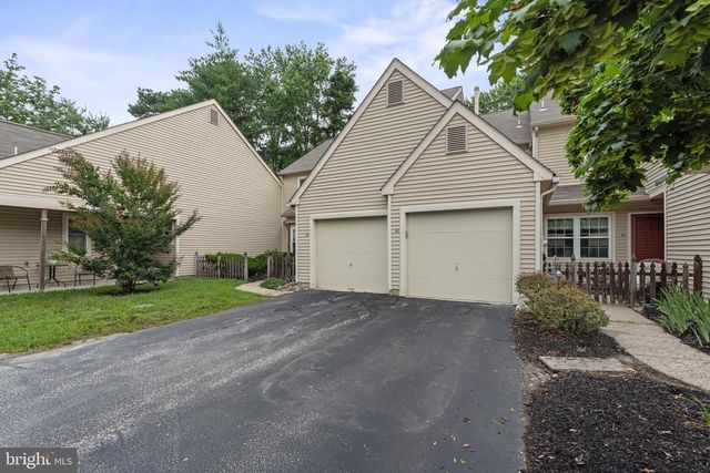 44 WOODLAKE DR, Marlton, NJ 08053