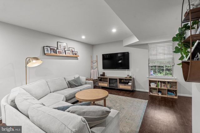 44 WOODLAKE DR, Marlton, NJ 08053