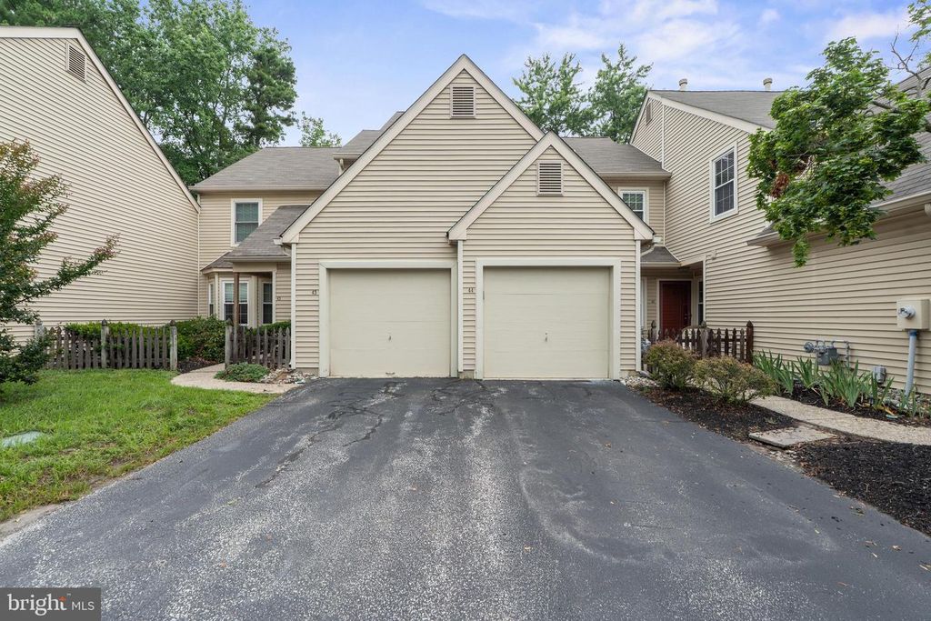 44 WOODLAKE DR, Marlton, NJ 08053