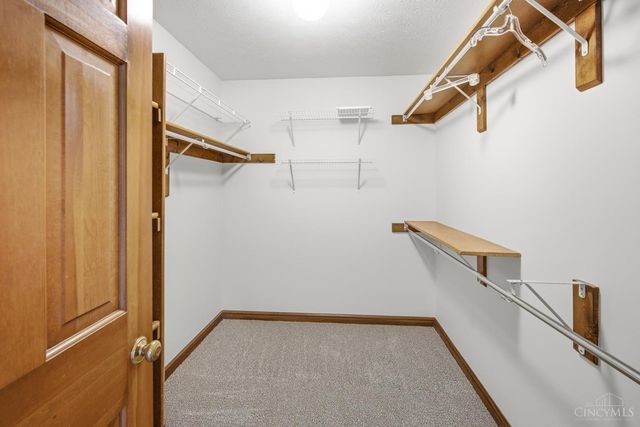 3595 Far Hills Avenue, Kettering, OH 45429
