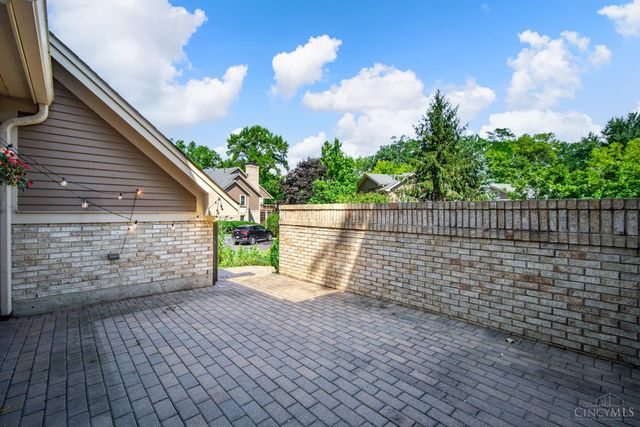 3595 Far Hills Avenue, Kettering, OH 45429