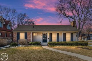 785 Barrington Road, Grosse Pointe Park, MI 48230