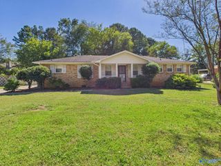 3303 Mcdow Avenue NW, Huntsville, AL 35816