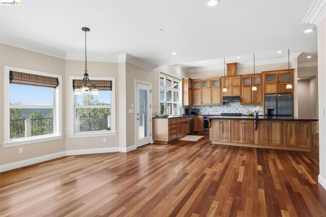 16464 Crestridge Ave, Sonora, CA 95370