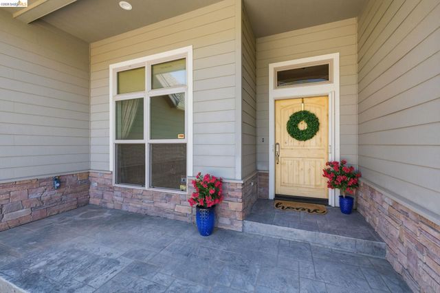 16464 Crestridge Ave, Sonora, CA 95370