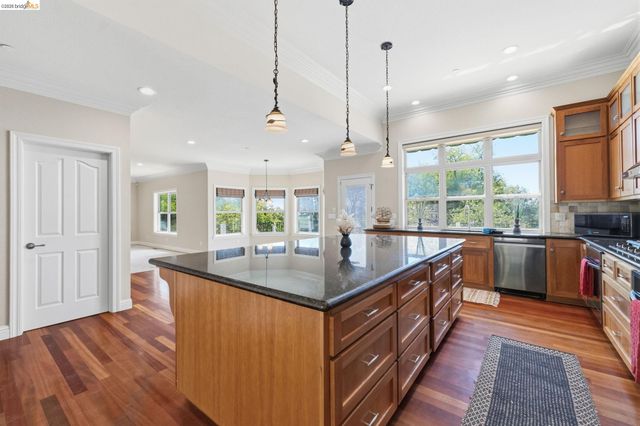 16464 Crestridge Ave, Sonora, CA 95370