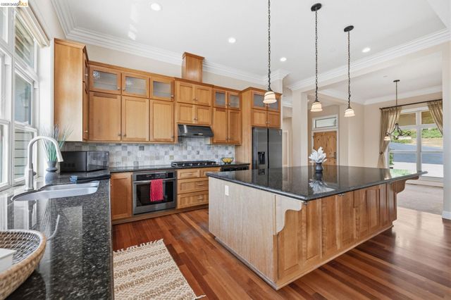 16464 Crestridge Ave, Sonora, CA 95370