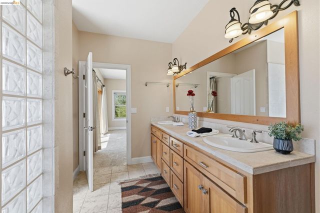 16464 Crestridge Ave, Sonora, CA 95370
