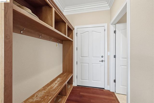 16464 Crestridge Ave, Sonora, CA 95370