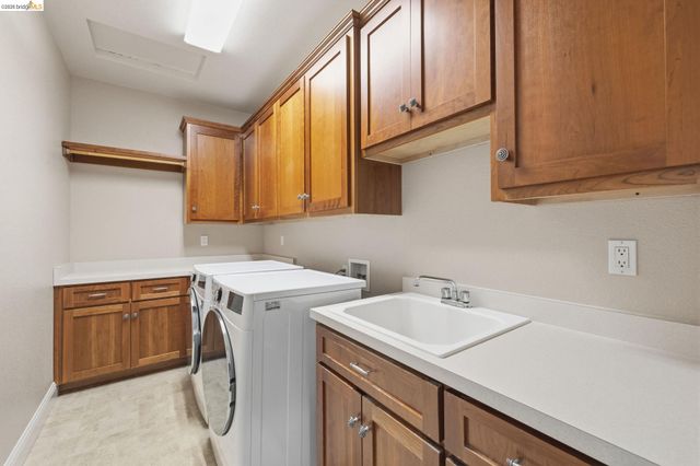 16464 Crestridge Ave, Sonora, CA 95370