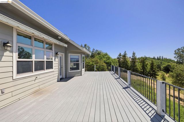 16464 Crestridge Ave, Sonora, CA 95370