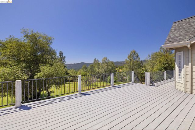 16464 Crestridge Ave, Sonora, CA 95370