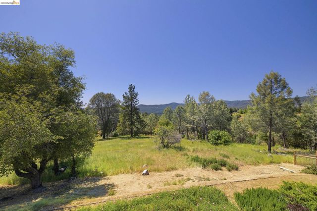 16464 Crestridge Ave, Sonora, CA 95370