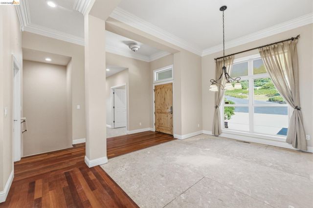 16464 Crestridge Ave, Sonora, CA 95370