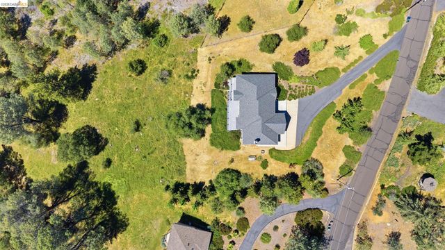 16464 Crestridge Ave, Sonora, CA 95370