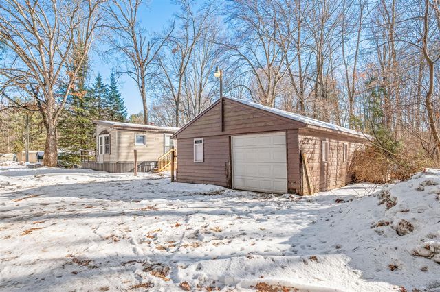 7668 Elizabeth, Newaygo, MI 49337