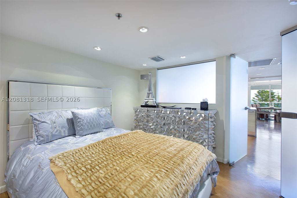 Image 12 of property listing at 5445 Collins Ave P2, Miami Beach, FL 33140