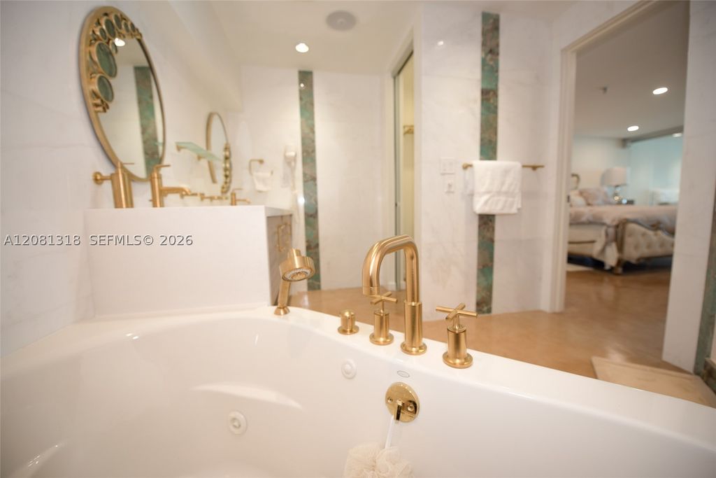 Image 14 of property listing at 5445 Collins Ave P2, Miami Beach, FL 33140