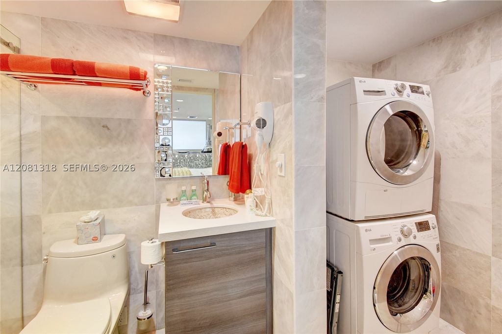 Image 17 of property listing at 5445 Collins Ave P2, Miami Beach, FL 33140