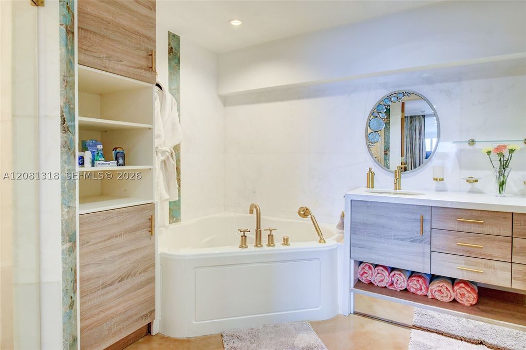 Image 24 of property listing at 5445 Collins Ave P2, Miami Beach, FL 33140