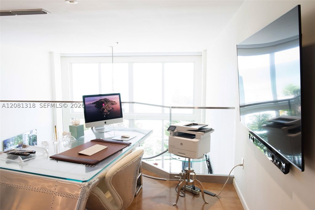 Image 25 of property listing at 5445 Collins Ave P2, Miami Beach, FL 33140