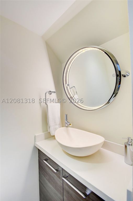 Image 28 of property listing at 5445 Collins Ave P2, Miami Beach, FL 33140