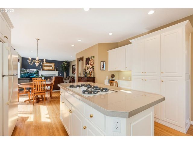 8336 Sw 187TH Ave, Beaverton, OR 97007