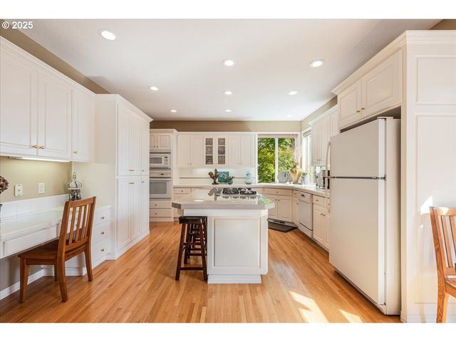 8336 Sw 187TH Ave, Beaverton, OR 97007