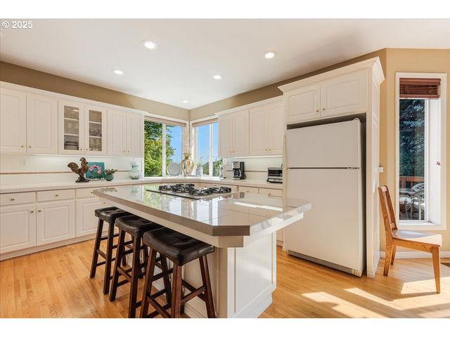 8336 Sw 187TH Ave, Beaverton, OR 97007