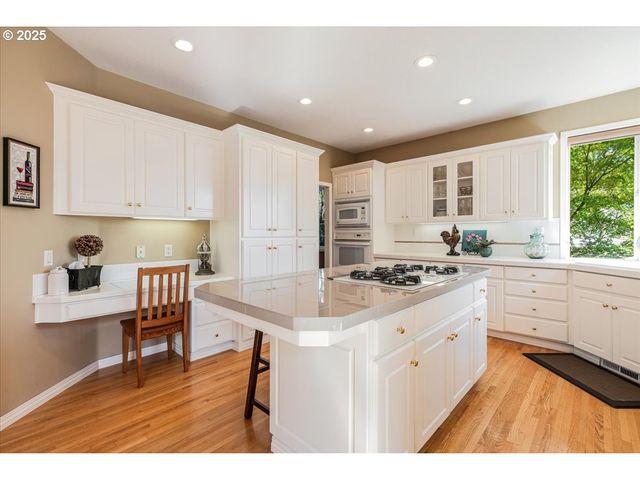 8336 Sw 187TH Ave, Beaverton, OR 97007