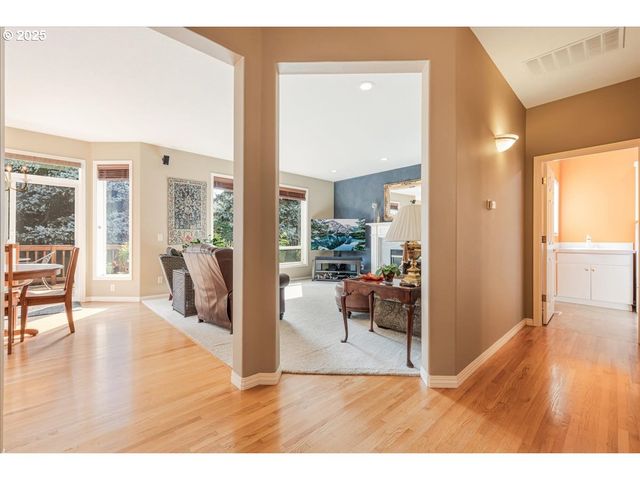 8336 Sw 187TH Ave, Beaverton, OR 97007