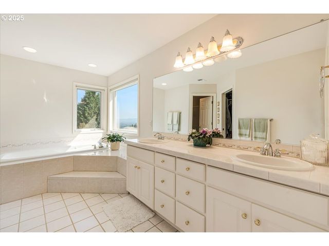 8336 Sw 187TH Ave, Beaverton, OR 97007