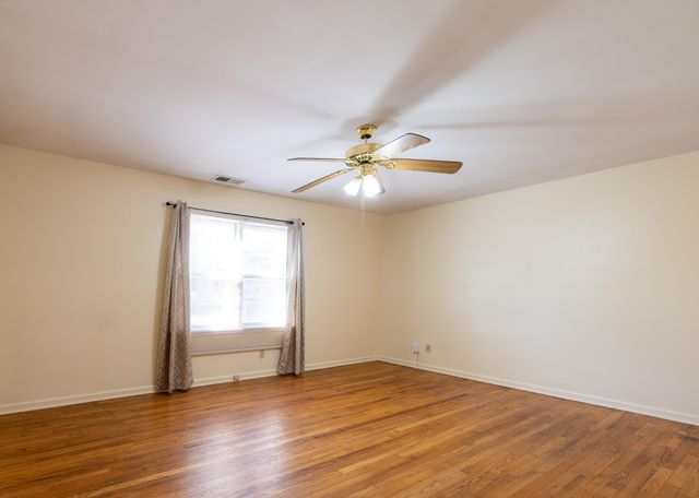 1036 E Linwood Terrace, Springfield, MO 65807