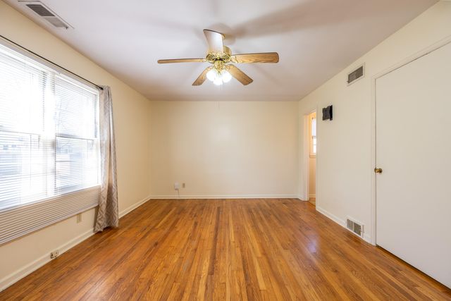 1036 E Linwood Terrace, Springfield, MO 65807