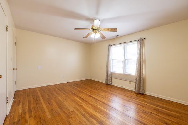 1036 E Linwood Terrace, Springfield, MO 65807