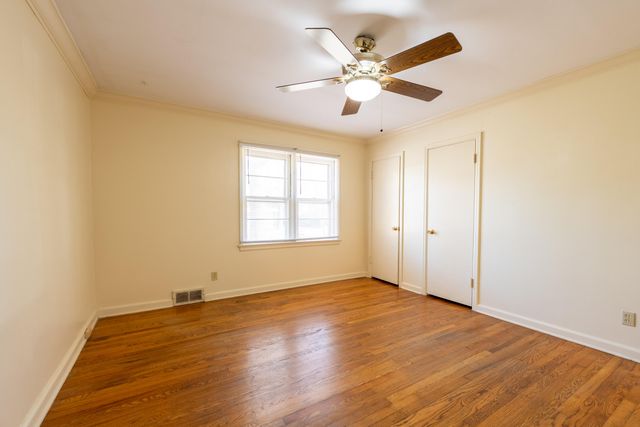 1036 E Linwood Terrace, Springfield, MO 65807