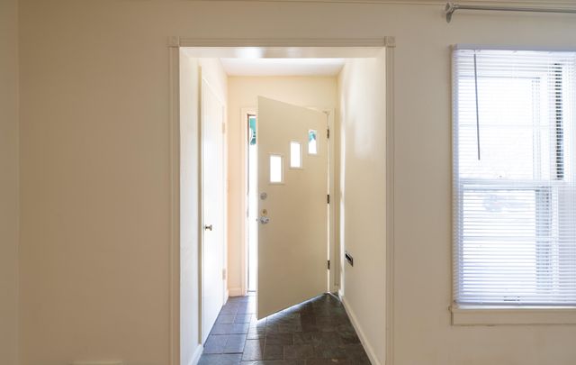 1036 E Linwood Terrace, Springfield, MO 65807