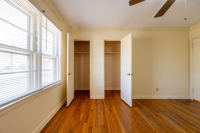 1036 E Linwood Terrace, Springfield, MO 65807