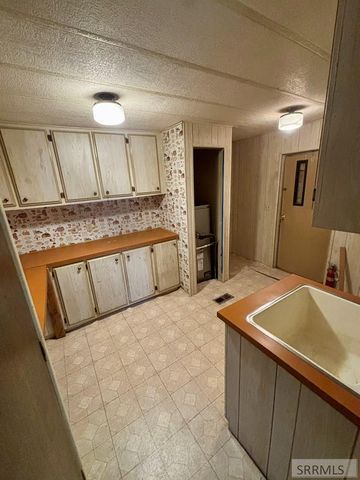 168 Redwood Road, Salmon, ID 83467