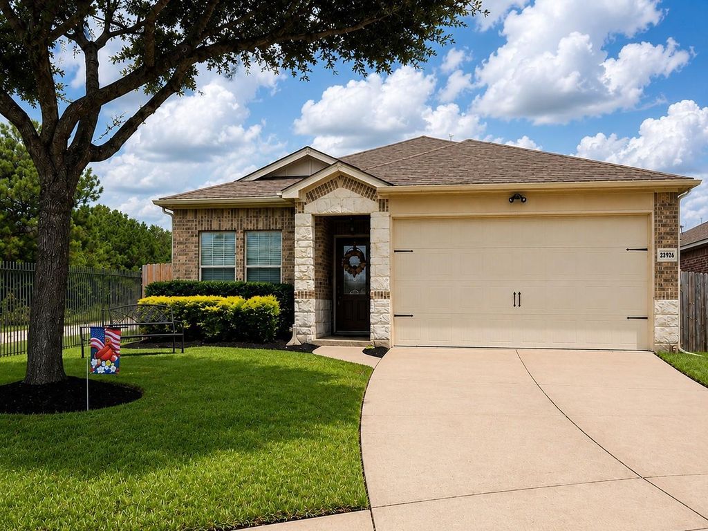 23926 N Newport Bend Circle, Katy, TX 77494