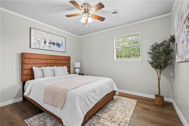 1011 & 1009 W Cypress Street, Rogers, AR 72756