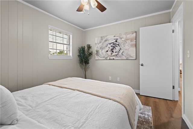 1011 & 1009 W Cypress Street, Rogers, AR 72756