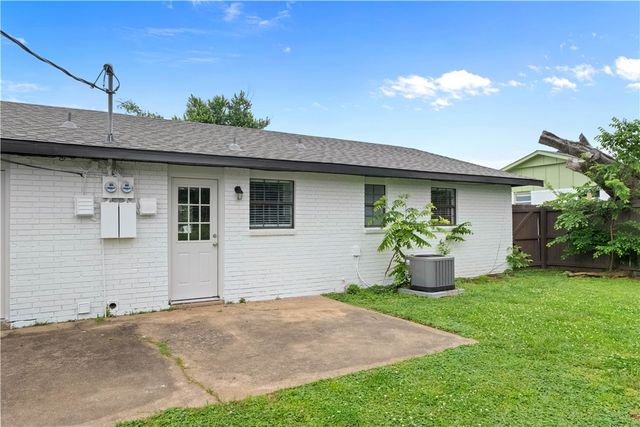 1011 & 1009 W Cypress Street, Rogers, AR 72756