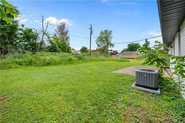 1011 & 1009 W Cypress Street, Rogers, AR 72756