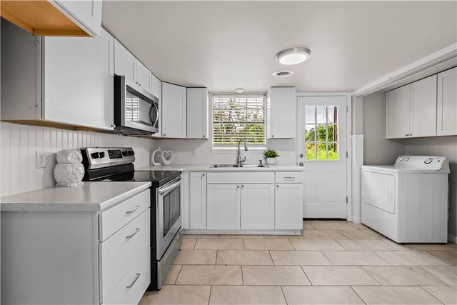1011 & 1009 W Cypress Street, Rogers, AR 72756