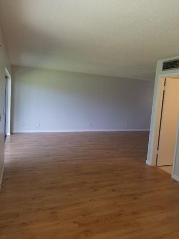 2601 Boundbrook Boulevard 104, Palm Springs, FL 33406