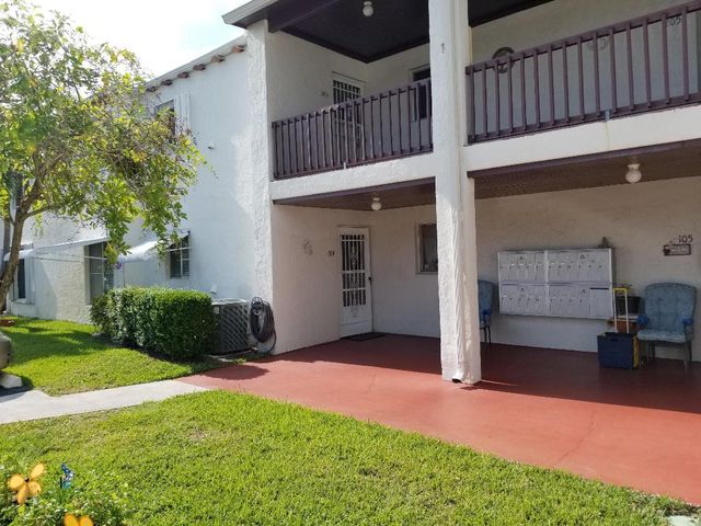 2601 Boundbrook Boulevard 104, Palm Springs, FL 33406