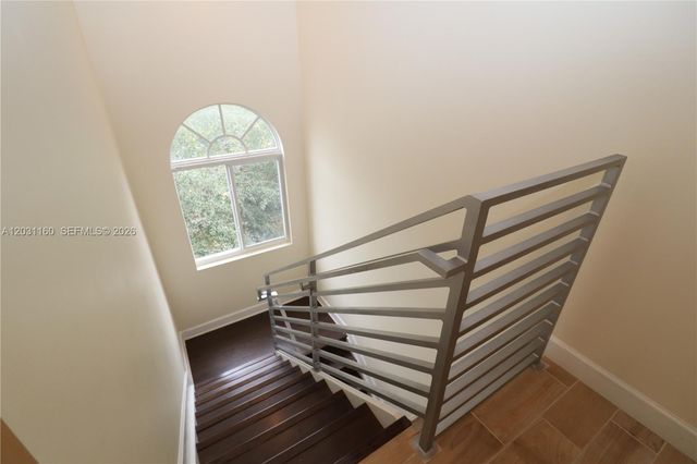 609 NE 28th St 1, Wilton Manors, FL 33334